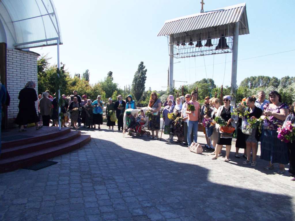 приход на празднике