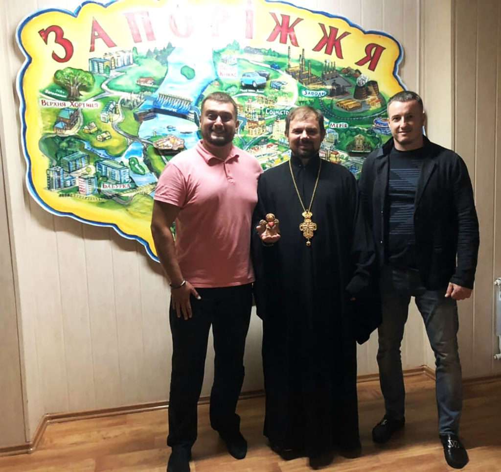 Батюшка и прихожане